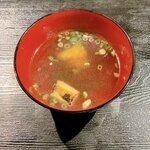 닭과 해산물의 담백한 수프