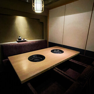 おもてなしに最適、落ち着いた雰囲気の完全個室をご用意