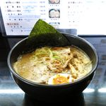 Ramen Kamo Gawa - 加茂川とんこつ塩（780円）