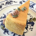 Kami Hikouki - <'13/11/19撮影>ケーキセット 750円 のパンプキンチーズケーキ