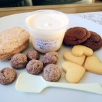 今日の、こだわりスィーツです。原材料は、お店ホームページで公表されていました。