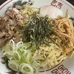 中華そば 太平楽 富田店 - 油そば中（ニンニク抜き、背脂多め、半熟玉子）
