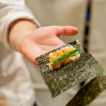 Sushi Akiha - あん肝と毛蟹の手巻き