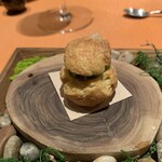 モノリス - アボガドのグジェール