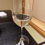 KAMEYA HOTEL - 日本酒はワイングラスで