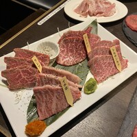 富士山溶岩焼肉 あぶり - 特選和牛静岡そだち盛り合わせ　5800円