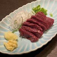 富士山溶岩焼肉 あぶり - 馬刺し　1500円