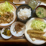 Yuuzan - 生姜焼き　¥600-
                      エビフライ ¥500-
                      定食セット ¥400-
                      ご飯大盛り ¥100-
                      ※全て税込／合計 ¥1.600-