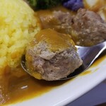 キッチン ブルー グローブ - １つ目のポークポルベッティニ