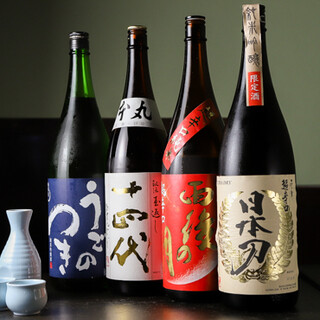汇集全国各地的烧酒和日本酒还有搀茶和当地酸味鸡尾酒!