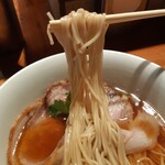 麺 ふじさき - 平打ち細ストレート麺　柔らかめです。