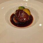 ルッチコーレ - メイン肉：牛肉の赤ワイン煮込み