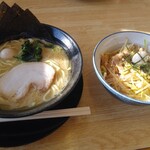 Yokohama Ie Kei Ramen Yorokobiya - 