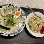 のぎく - ラーメンと半チャーハンのセット