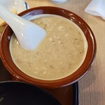 Yoneya - 鯛の身と麦味噌をすりつぶし鯛出汁で仕上げた