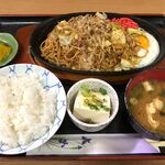 ダイニングカフェ rich - ランチ・焼きそば定食
