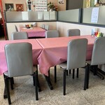 ヤムチャ - テーブル席です