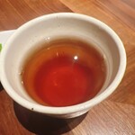 MADOy - 〆のほうじ茶です。ステーキの脂が切れました