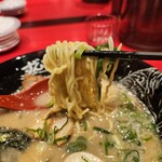 Ramen Zundouya - ちぢれ麺