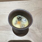 菊鮨 - 牡蠣何個入ってるの？という茶碗蒸しっす