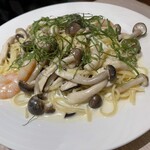 スパザウルス - 海老と青じそときのこ¥1,400