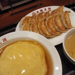 大阪王将 - 天津飯＆餃子セットに焼き餃子をプラス