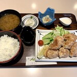 グルメハウス ドリームTOKYO - 料理写真:◆ 鶏のから揚げ定食 ¥900-