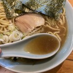 ラーメン　しげ家 - 濃厚なスープ