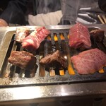 焼肉食堂 かど家    - 