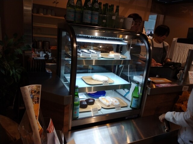 蜂X　ランチ　1/4 ∞ Studio Kuuタイトランチボックス – YELLOW STUDIO