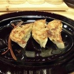 大津家 - オープン3カ月記念で、夜の部は餃子がサービス!!