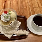 ROSIE´S CAFE - 牛乳屋さんのたまごプリン　セットコーヒー