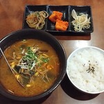 ソウル ソウル - ユッケジャン定食（980円）