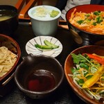 愉酒季寄 山科 - 旬の小天丼(桜海老かき揚げ丼・サラダ)