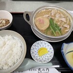 丸の内食堂 - 肉鍋定食(味噌)