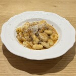 ムラタ料理店 - パスタ　アナグマとキノコの煮込みソース  里芋のニョッキ♡
