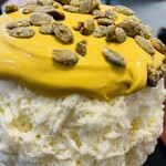 こひる庵 - 元からたくさんのってるけど絶対トッピングマストなカラメリゼパンプキンシード！