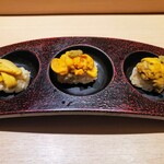 鮨まつもと - バフンウニ、ムラサキウニなど雲丹の食べ比べ