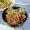 ツリーハウスカフェnicorico - 所沢豚ロースステーキ丼　1,080円　※七味かけた後