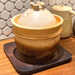Sumibi Toumaimon Akatsuki - 桜海老と帆立の土鍋ご飯