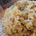 酒ト飯 ヤマダ - 牛ミンチと大葉の焼き飯