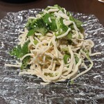 森 中国餐館 - 干し豆腐七香菜和え物