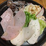 Cotton - 前菜。ポテサラもおいしいしキノコが最高！