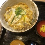 手打うどん けんどん屋 - ミニカツ丼はカツ大きめ衣厚めサクサクで基本通りの美味しさでした