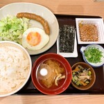 すき家 - 納豆ソーセージエッグ朝食