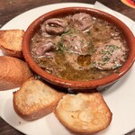 ツナシマ ワインバル ガトネグロ - 砂肝のアヒージョ