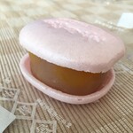 Kigetsu dou - ピンクの皮に栗あん　甘露煮が何粒も入った贅沢な逸品