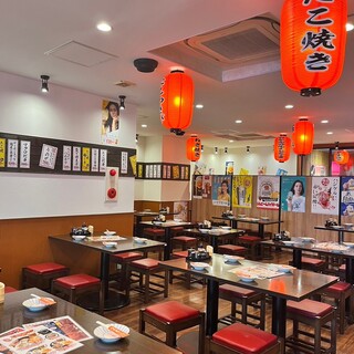 [For various scenes! 】Enjoy Osaka gourmet food in a spacious seat♪