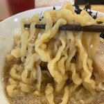 煮干らーめん 川むら - 縮れ平打ち太麺