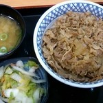 吉野家 - 牛丼特盛　味噌汁　お新香